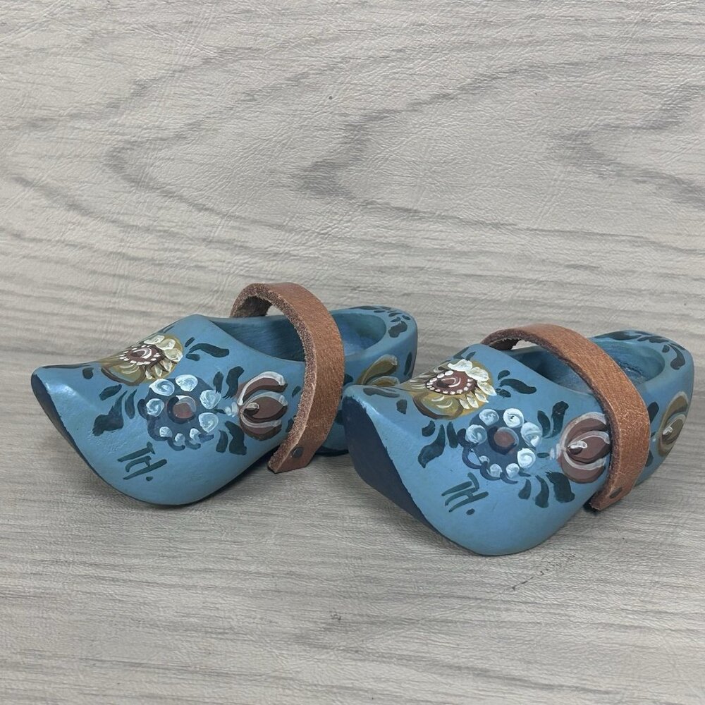 Wooden Blue Mini Dutch Clogs Hand Carved Painted Decorative Made In Holland Tole